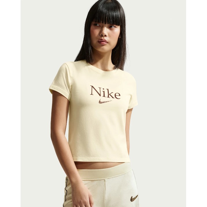 Tricou de dame Nike Sportswear Coconut Milk, s.M