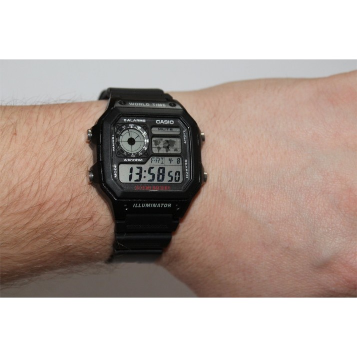 Наручные часы Casio AE-1200WH-1AVEF