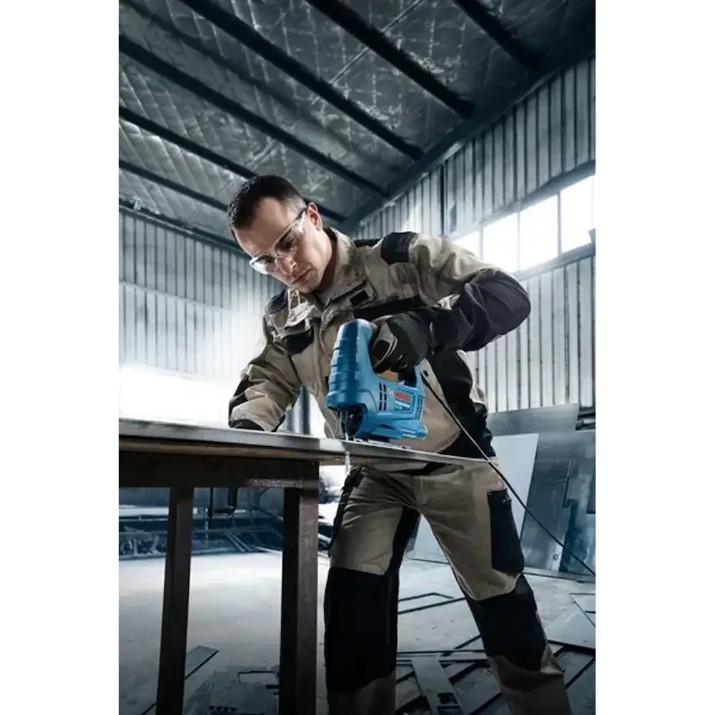 Электролобзик Bosch GST 680 (06015B4020)