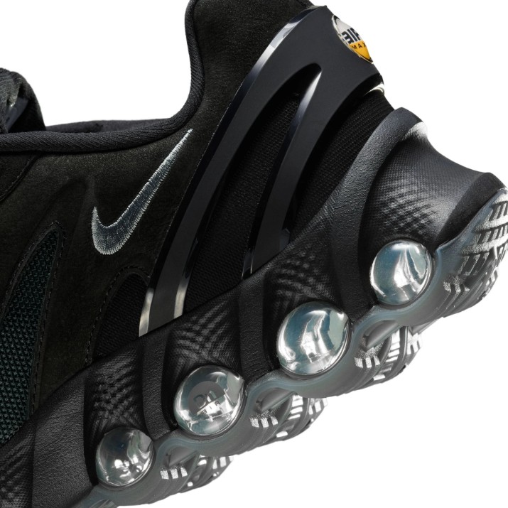 Adidași pentru bărbați Nike Air Max Dn8 Leather Black/Smoke Grey, s.42