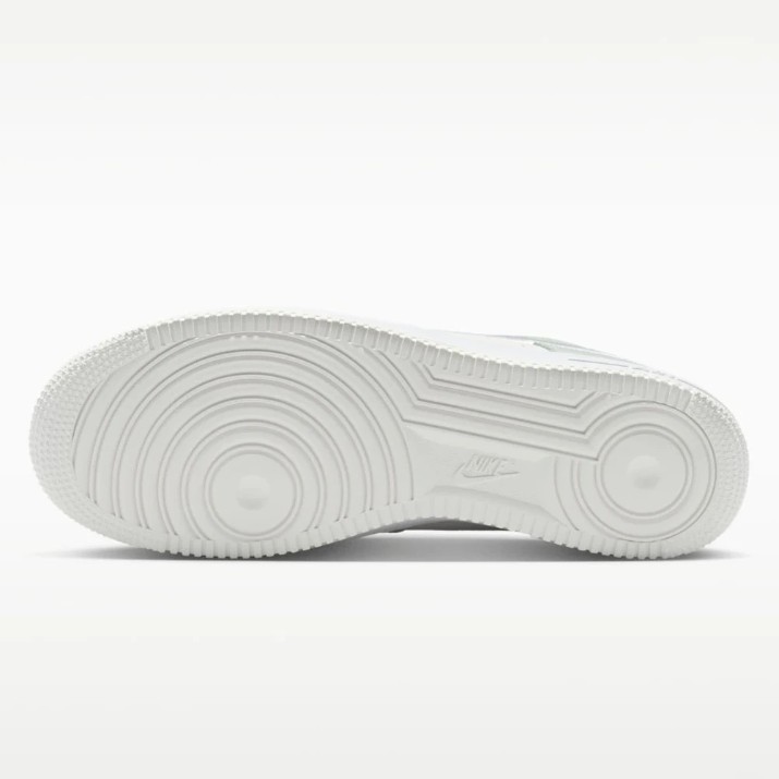 Кеды мужские Nike Air Force 1 07 LV8 Summit White, s.41