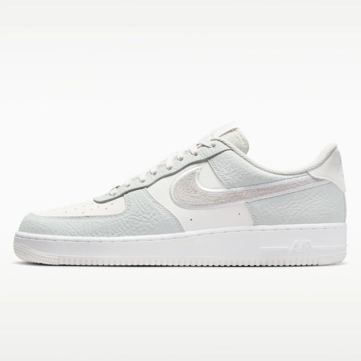 Кеды мужские Nike Air Force 1 07 LV8 Summit White, s.42