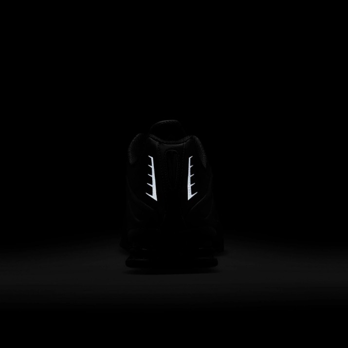 Кроссовки мужские Nike Shox R4 Black/Bright Crimson, s.44.5