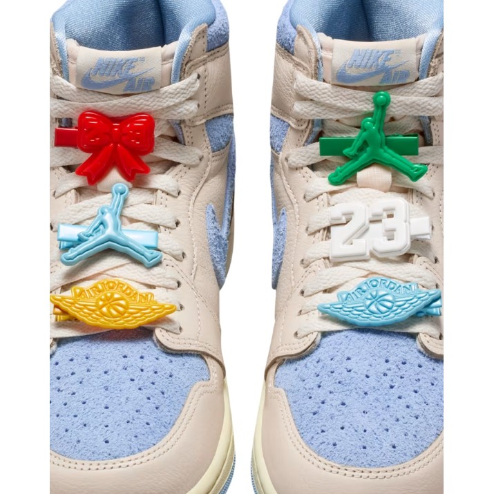 Bocanci pentru dame Nike Air Jordan 1 Retro High OG Pale Ivory/Coconut Milk/Psychic Blue, s.38.5
