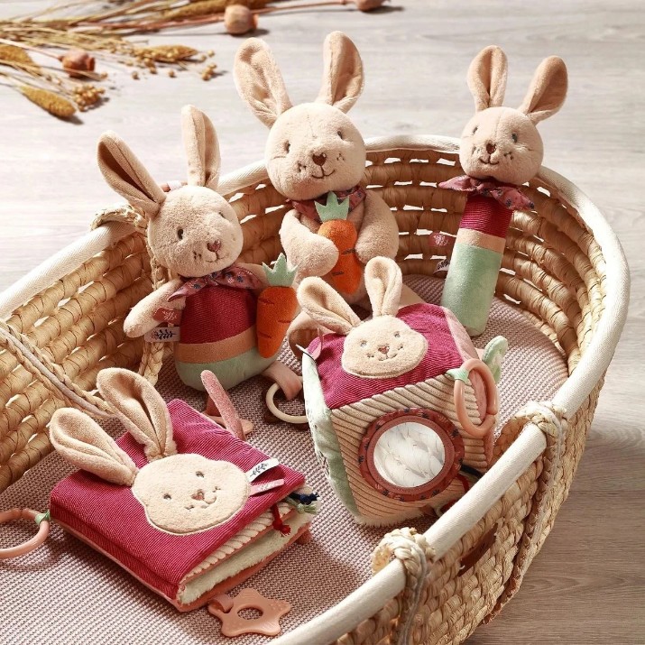Jucărie pentru pătuturi si carucioare BabyOno Rabbit (1685)