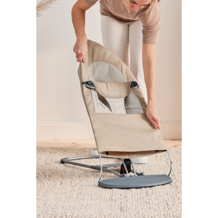 Детский шезлонг BabyBjorn Balance Soft Woven Khaki/Beige (005226A)