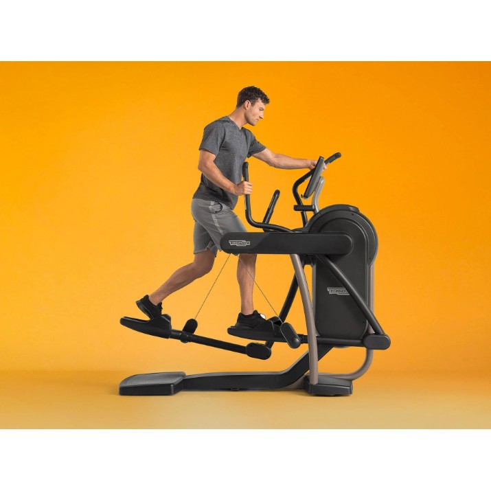 Bicicletă eliptică Technogym Excite Vario 