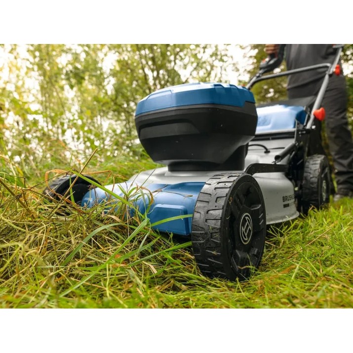 Газонокосилка аккумуляторная Bosch  GRA18V2-46SP (B06008C8200)