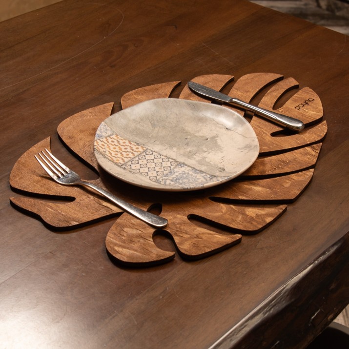 Suporturi pentru farfurii Hermia Monstera Walnut