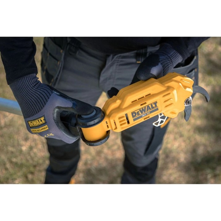 Высоторез DeWalt DCMPP569N