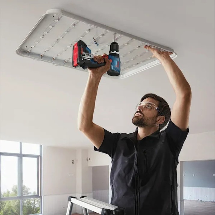 Шуруповерт Bosch B06019N3100