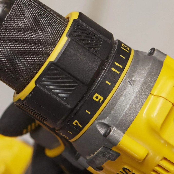 Шуруповерт Stanley SFMCD720D2K-QW