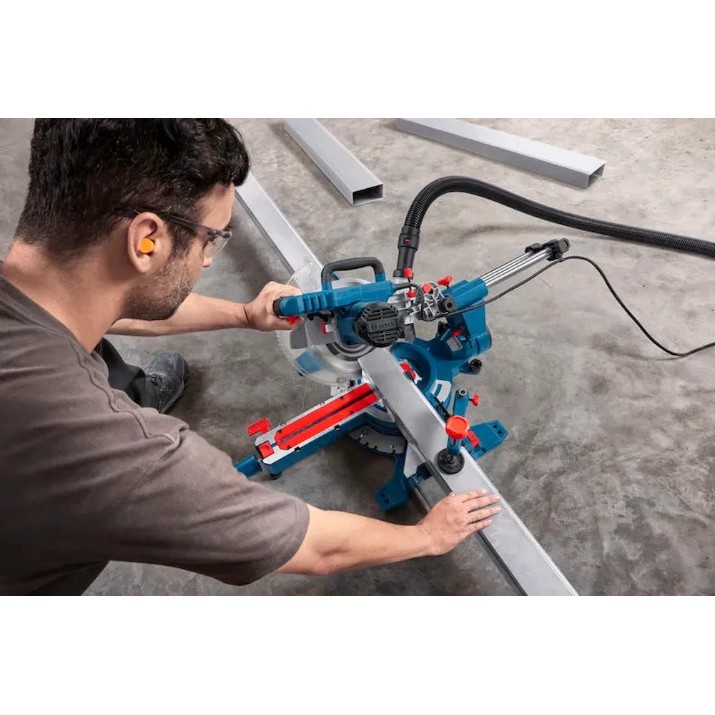 Fierastrău pentru taieri inclina Bosch GCM305-216S (B0601B61000)