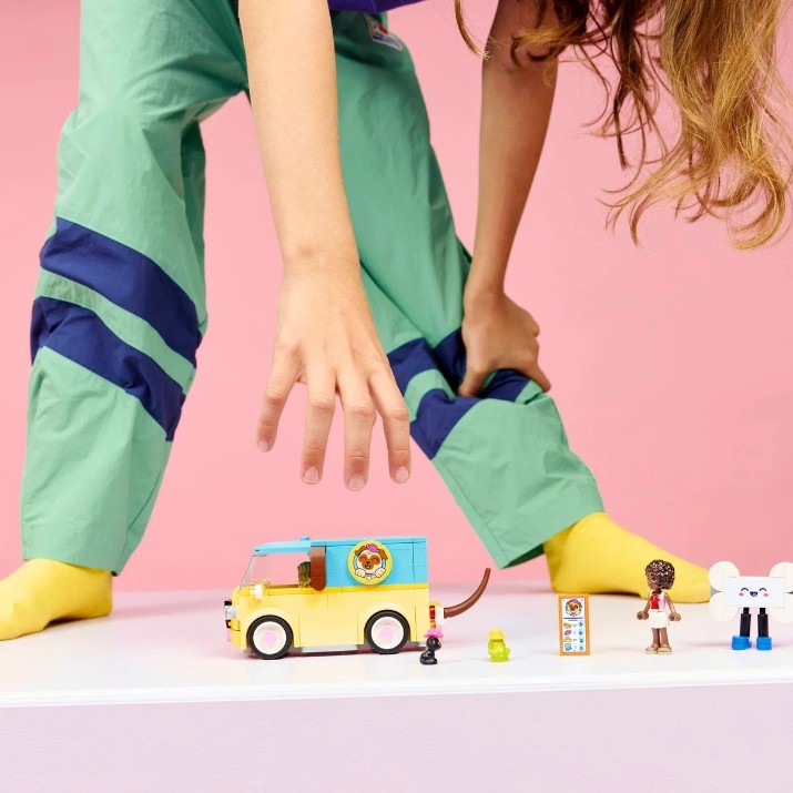 Конструктор Lego Friends: Pet Accessories Van (42678)