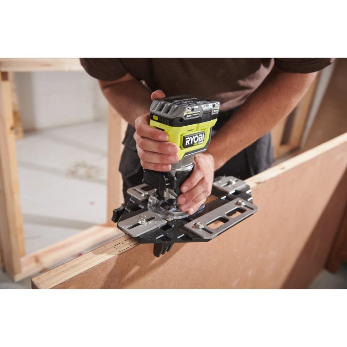 Maşina de frezat Ryobi RTR18C-0 ONE+ (5133006257)
