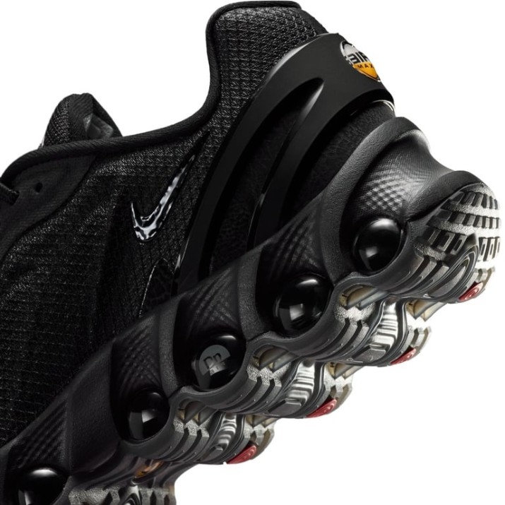 Кроссовки мужские Nike Air Max Dn8 Black, s.45
