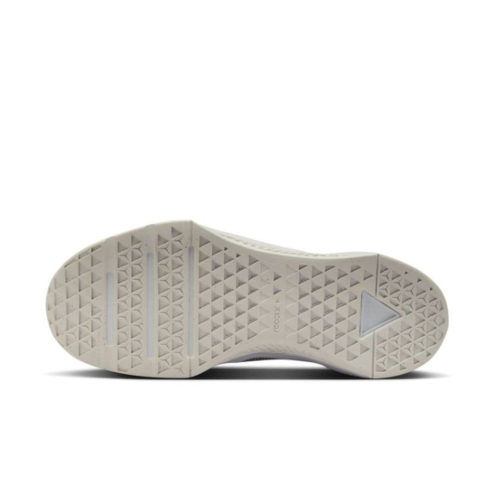 Кроссовки женские Nike Metcon 10 White/Platinum Tint/Wolf Grey/Metallic Silver, s.39