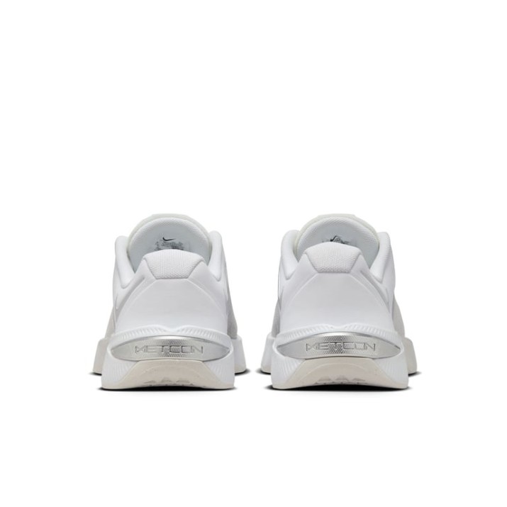 Adidași pentru dame Nike Metcon 10 White/Platinum Tint/Wolf Grey/Metallic Silver, s.41