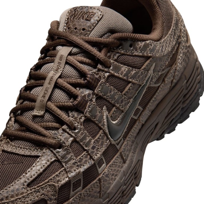 Adidași pentru dame Nike P-6000 SE Velvet Brown/British Khaki/Black/Light Chocolate, s.36