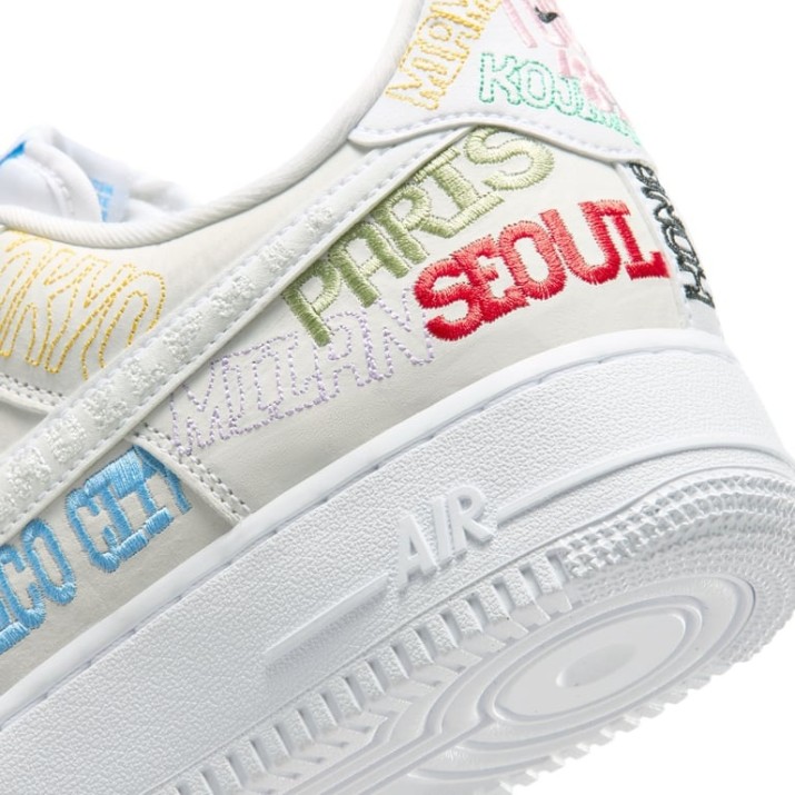 Ghete pentru bărbați Nike Air Force 1 07 LV8 White/White, s.45
