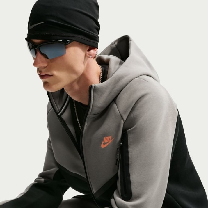 Мужская толстовка Nike Tech Fleece Light Army/Black/Total Orange, s.2XL