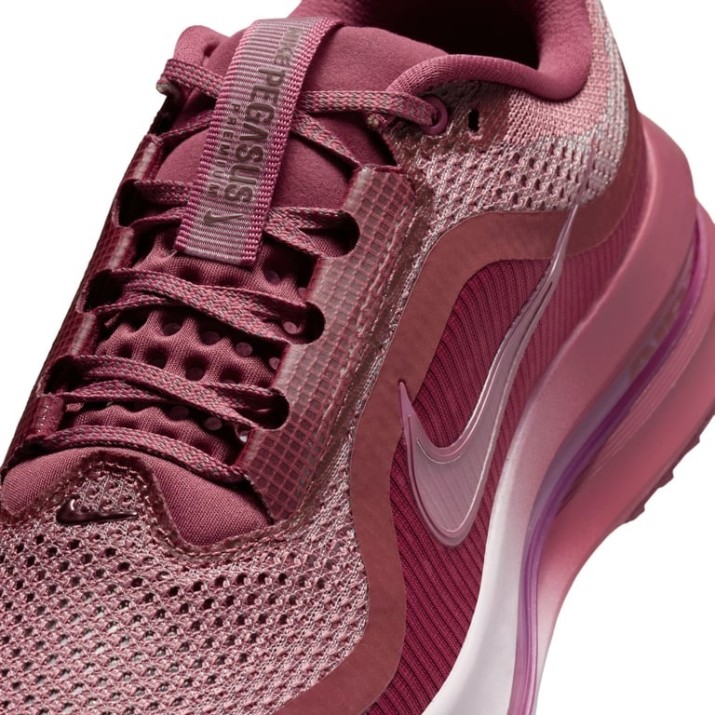 Кроссовки женские Nike Pegasus Premium Pink Smoke/Pink Smoke/Light Magenta, s.38,5