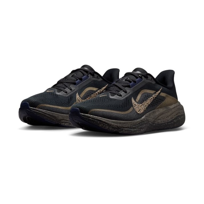 Adidași pentru dame Nike Pegasus 42 "Keely Hodgkinson" Black/Pitch Blue/Blackened Blue/Blur, s.37.5
