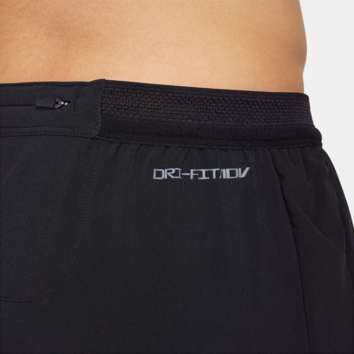 Pantaloni spotivi pentru bărbați Nike AeroSwift Dri-FIT Black/Summit White, s.XXL