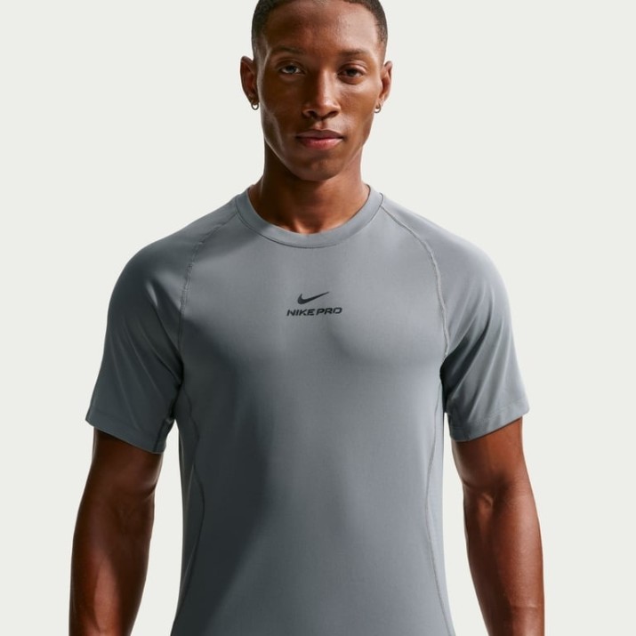 Мужская футболка Nike Pro Training Dri-FIT Smoke Grey/Black, s.S