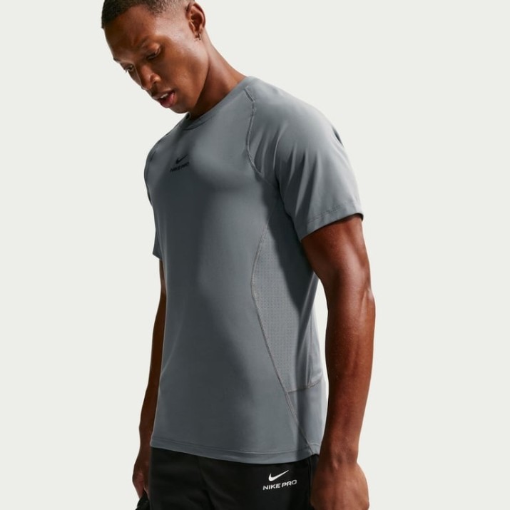 Мужская футболка Nike Pro Training Dri-FIT Smoke Grey/Black, s.S