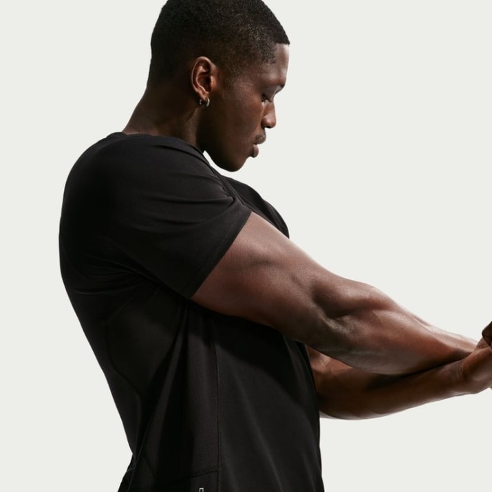 Мужская футболка Nike Pro Training Dri-FIT Black/White, s.S