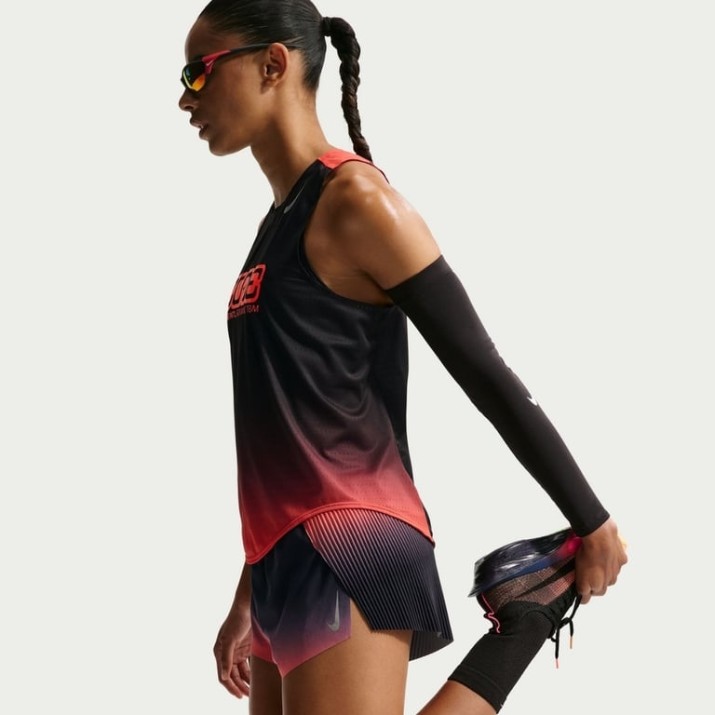 Женские шорты Nike Aero Swift Dri-FIT ADV 3 Brief-Lined Running Black/Bright Crimson/Metallic Silver, s.L