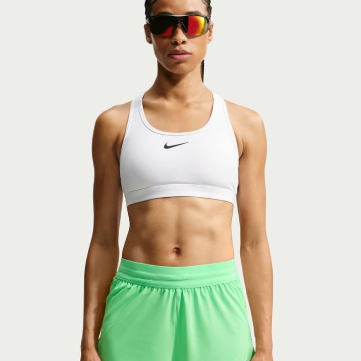 Pantaloni scurți dame Nike Swift Dri-FIT 2-in-1 Illusion Green/Reflective Silver, s.S