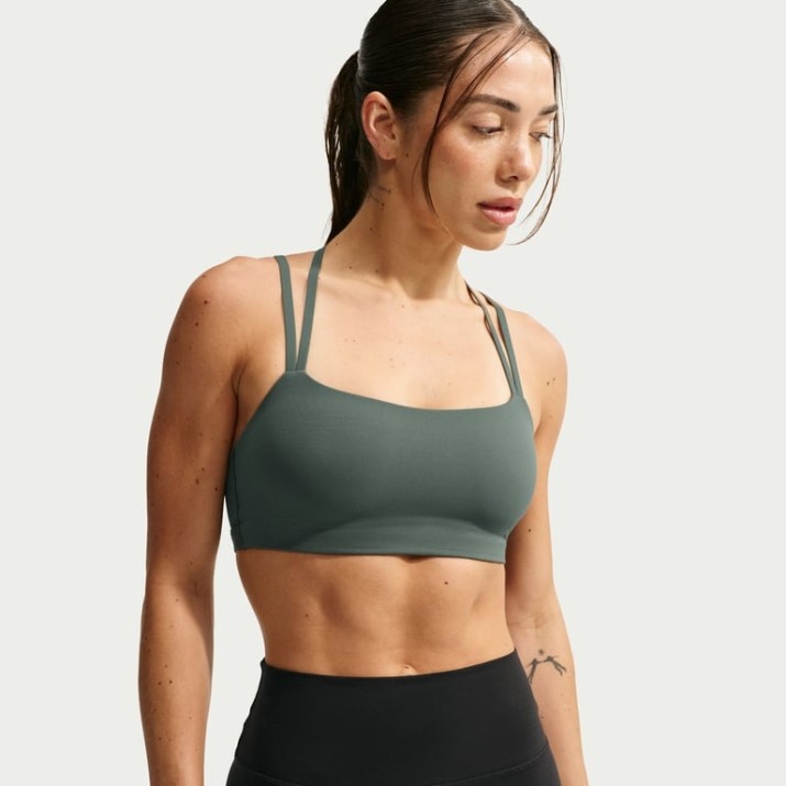 Bustieră Nike Zenvy Strappy Camo Green/White, s.S