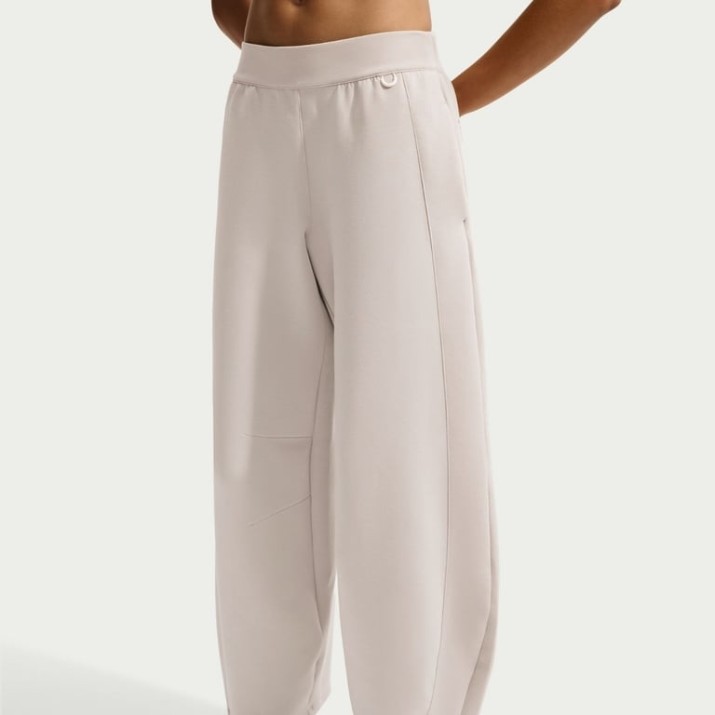 Pantaloni spotivi de dame Nike 24.7 ImpossiblySoft Cream II/Sail/College Grey, s.XL
