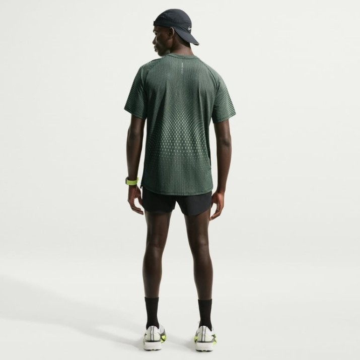 Мужская футболка Nike Stride Aero-FIT Black/Light Green Spark/Reflective Silver, s.L