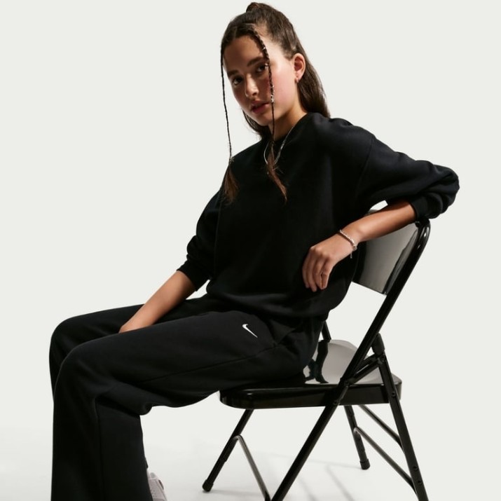Pantaloni spotivi pentru copii Nike G Sportswear Studio Fleece Black/White, s.S