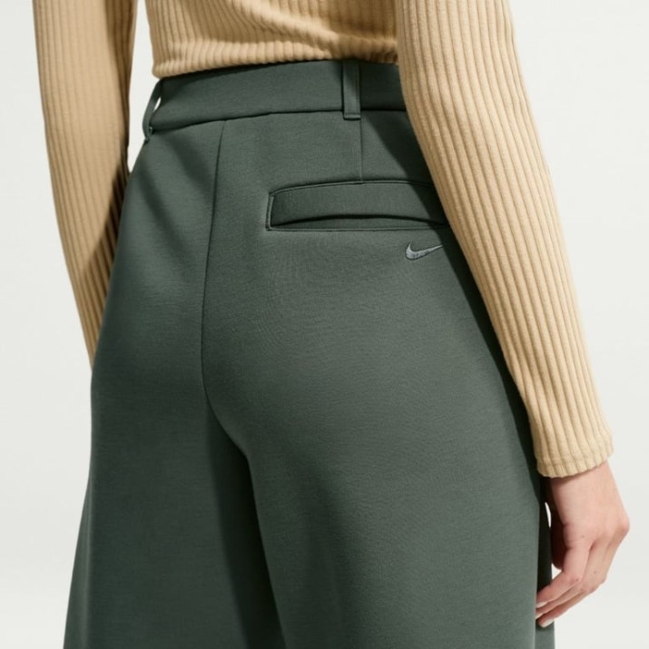 Pantaloni de damă Nike Pregame Fleece Camo Green, s.L