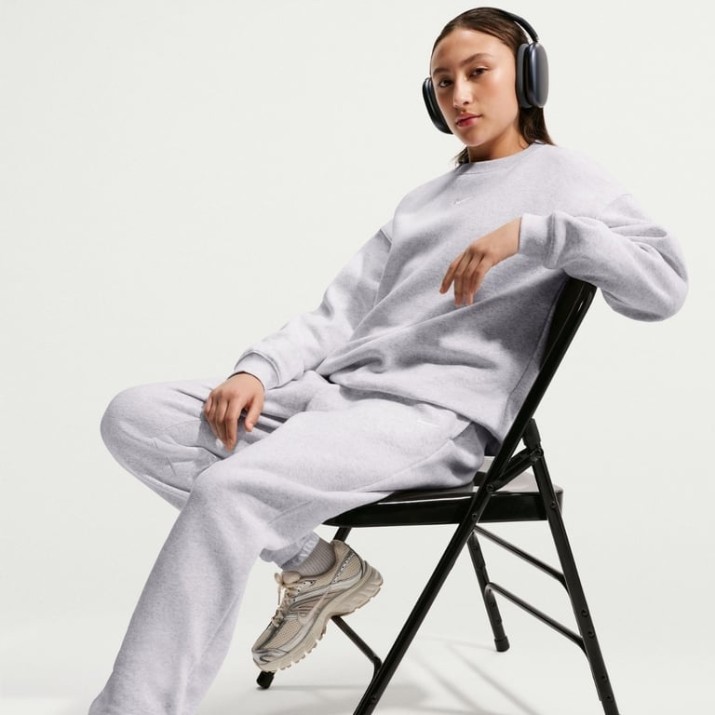 Pantaloni spotivi pentru copii Nike G Sportswear Studio Fleece Birch Heather/White, s.XS