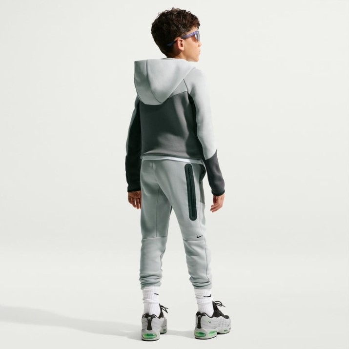 Pantaloni spotivi pentru copii Nike Sportswear Tech Fleece Wolf Grey/Smoke Grey/Black/Energy, s.XS