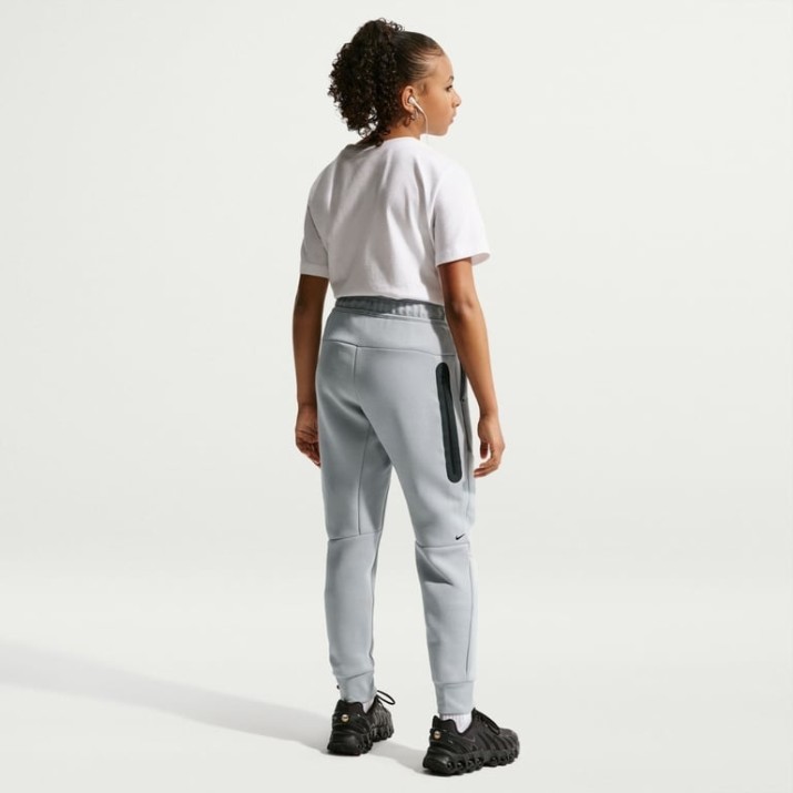 Детские спортивные штаны Nike Sportswear Tech Fleece Wolf Grey/Smoke Grey/Black/Energy, s.XS