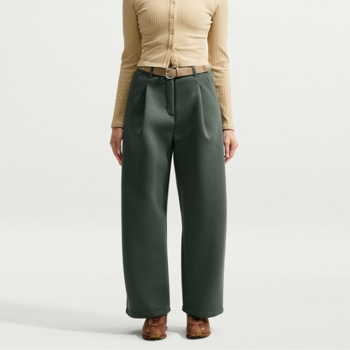 Pantaloni de damă Nike Pregame Fleece Camo Green, s.M