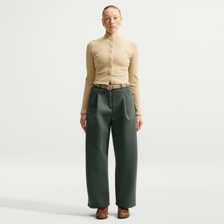 Pantaloni de damă Nike Pregame Fleece Camo Green, s.M