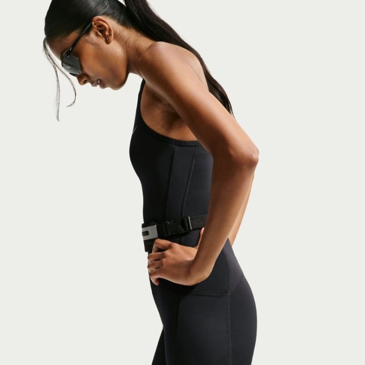Женский комбинезон Nike Swift Dri-FIT Black/Reflective Silver, s.S