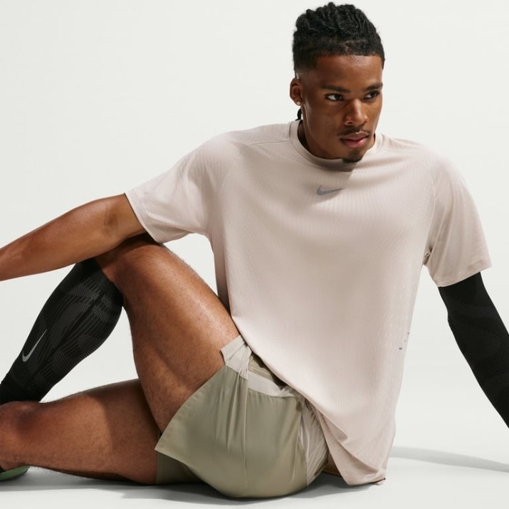 Tricou bărbătesc Nike Stride Aero-FIT Cream II/Sail, s.S