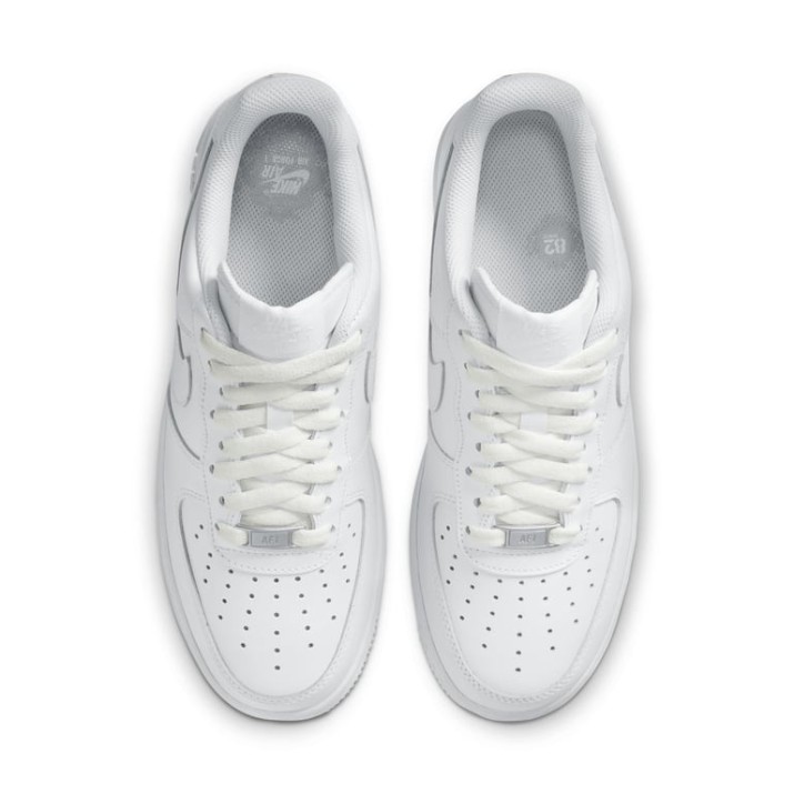 Ghete pentru dame Nike Air Force 1 07 White, s.38.5