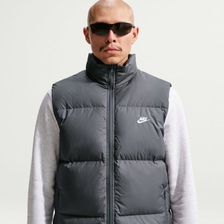 Мужская жилетка Nike Sportswear Club Therma-FIT DownIron Grey/White, s.XXL