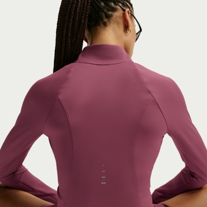 Женская ветровка Nike Swift Dri-FIT Pink Smoke, s.XL