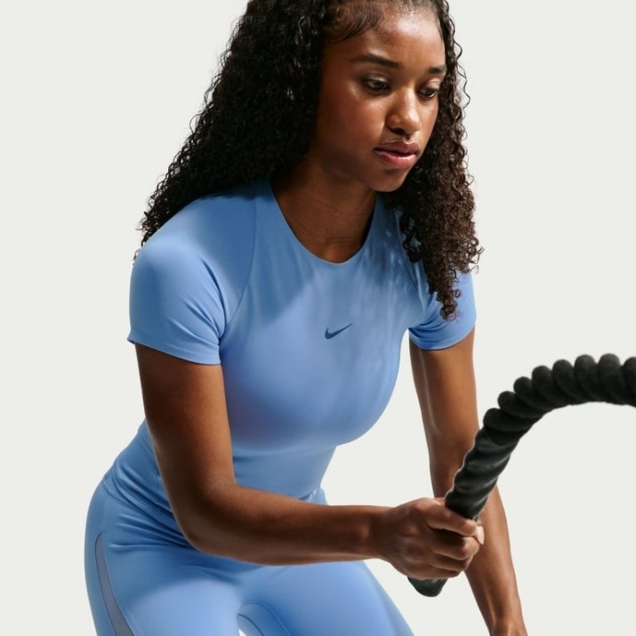 Женская футболка Nike Universa Work Blue/Chambray/New Slate, s.XS