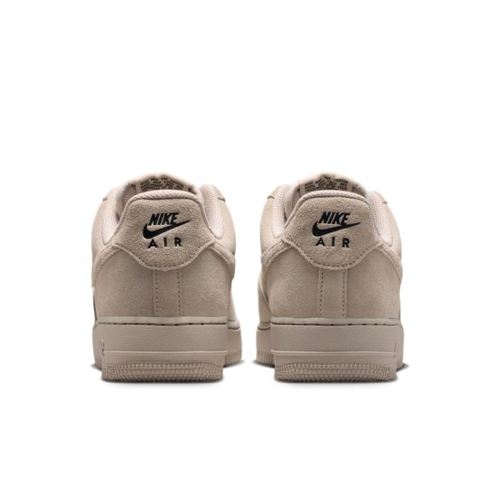 Кеды женские Nike Air Force 1 07 Cream II/Metallic Silver/Black, s.38.5